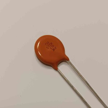 CM 2700KX7R3KV 2.7NF 3000V 5mm SERAMİK SERAMİK KONDANSATÖR resmi