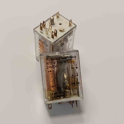 R10-E1X2-V700 24V 5A DPDT 8PIN TYCO GÜÇ RÖLE resmi