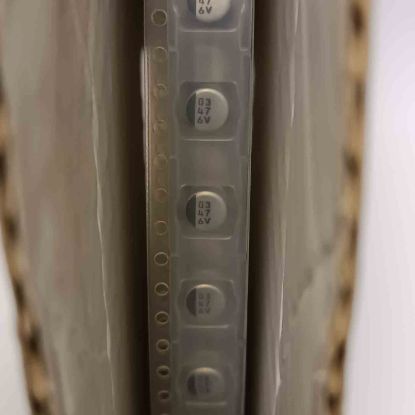 UWX0J470MCR1GB 47MF 6.3V 5x5 SMD KONDANSATÖR resmi