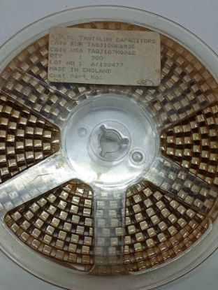 TAQJ100K6R3E 10MF AVX TANTAL KONDANSATÖR resmi