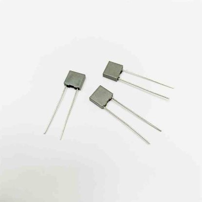 100NF 100V 5mm POLYESTER KONDANSATÖR resmi