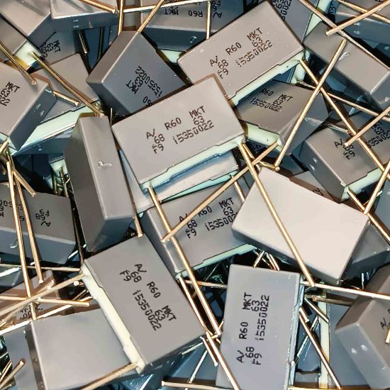 R60DI36805030J 680NF 63V 15 0.05 KEMET POLYESTER KONDANSATÖR resmi