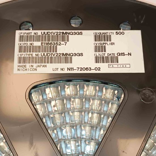 UUD1V221MNQ3GS 220MF 35V 10x10 NICHICON SMD KONDANSATÖR resmi