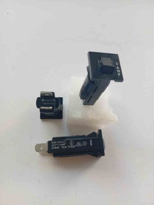 W28-XQ1A-3 32V3A TYCO SOKET resmi