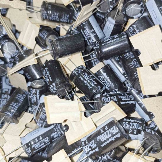 2200MF 25V 12x20 RUBYCON ELKO KONDANSATÖR resmi