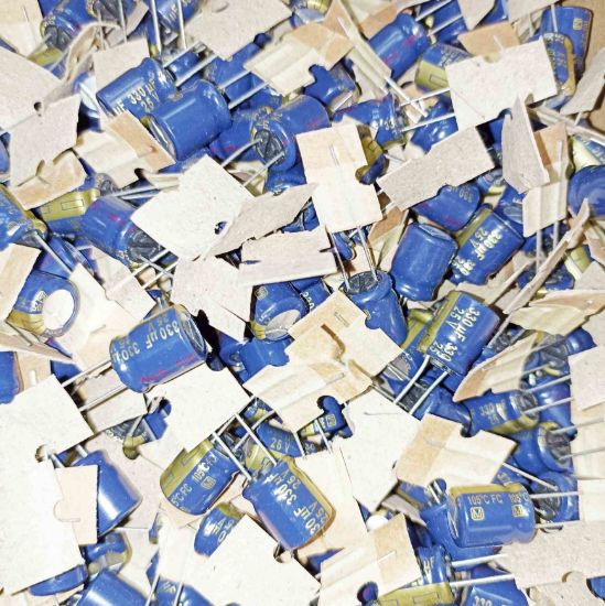 330MF 25V 10x12 MOTOROLA ELKO KONDANSATÖR resmi