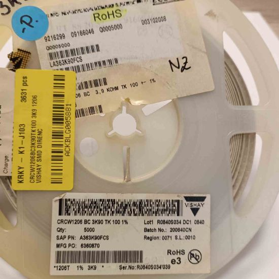 CRCW1206BC3K90TK100 3K9 1206 VISHAY SMD DİRENÇ resmi