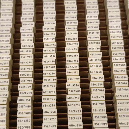 R82IC2680DQ60J 68NF 250V 5 0.05 KEMET POLYESTER KONDANSATÖR resmi