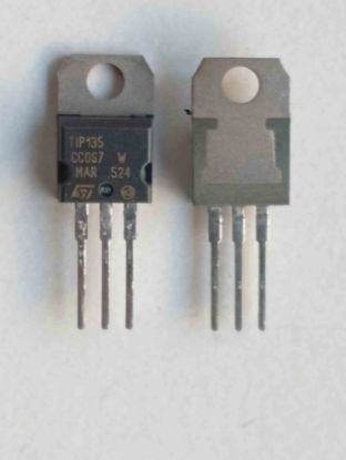 TIP135 TRANSİSTÖR resmi