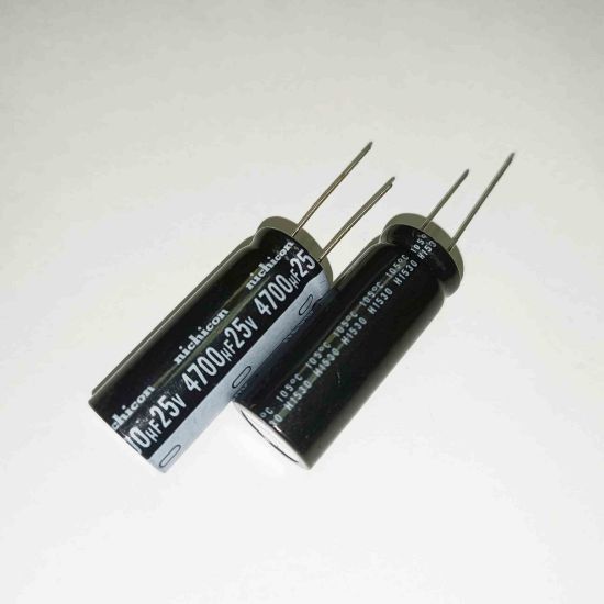 4700MF 25V 16x40 NICHICON ELKO KONDANSATÖR resmi