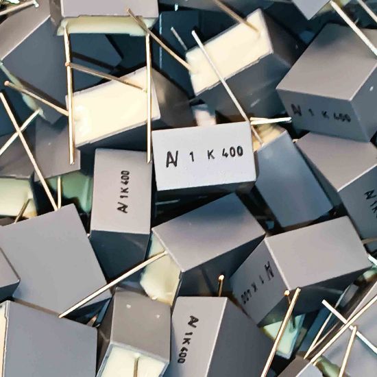 R60MI41005030K 1MF 400V 15 0.1 KEMET POLYESTER KONDANSATÖR resmi