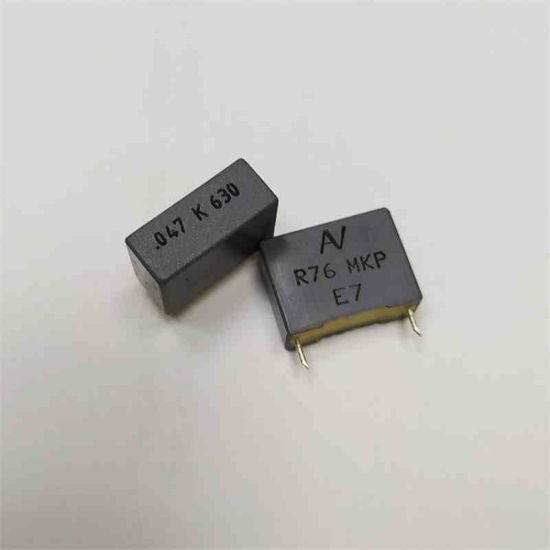 R76 047 K 630V MKP 47NF 630V 15mm KEMET POLYESTER KONDANSATÖR resmi