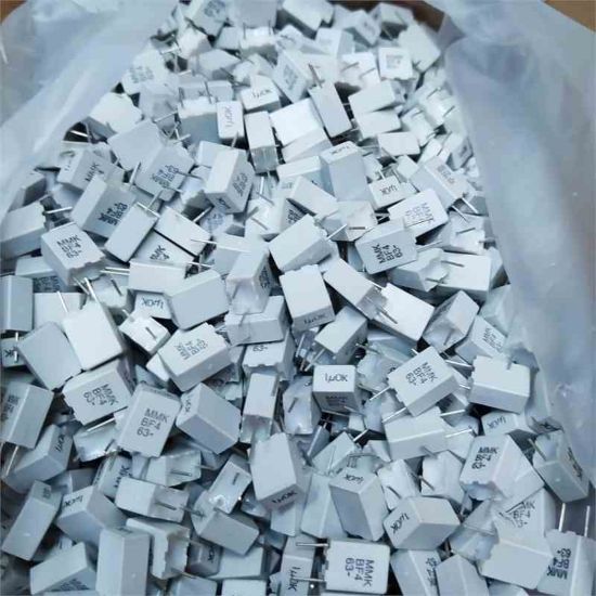 MMK5105K63J04L4BULK 1MF 63V 5 0.1 KEMET POLYESTER KONDANSATÖR resmi