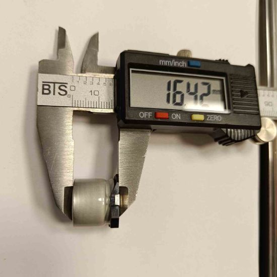 3300MF 16V  18x17mm  SMD KONDANSATÖR resmi