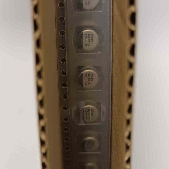 63REV100MG 100MF 6.3V 6.3X5.5 RUBYCON SMD KONDANSATÖR resmi