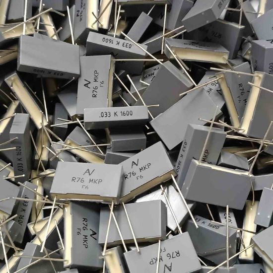 R76TN23305040K 33NF 1600V 22.5 0.1 KEMET POLYESTER KONDANSATÖR resmi