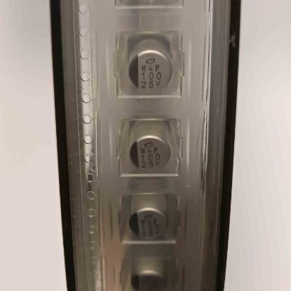 UUX1E101MCQHNEGS 100MF 25V 7.7x10.2 NICHICON SMD KONDANSATÖR resmi