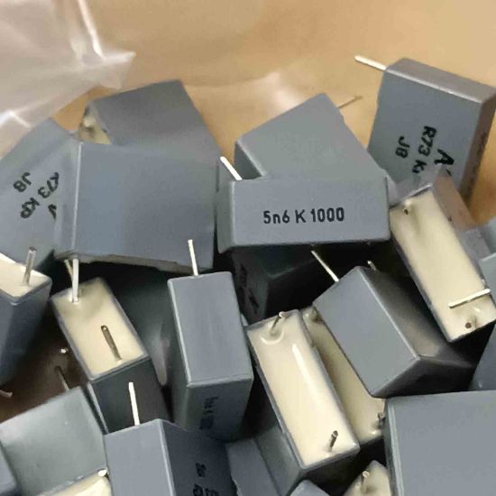 R73QI1560SE02K 5.6NF 1000V 15 0.1 KEMET POLYESTER KONDANSATÖR resmi