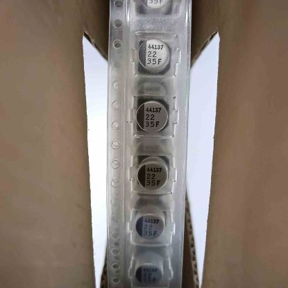RC1V226M6L005VR159 22MF 35V 6.3x5 SAMWHA SMD KONDANSATÖR resmi