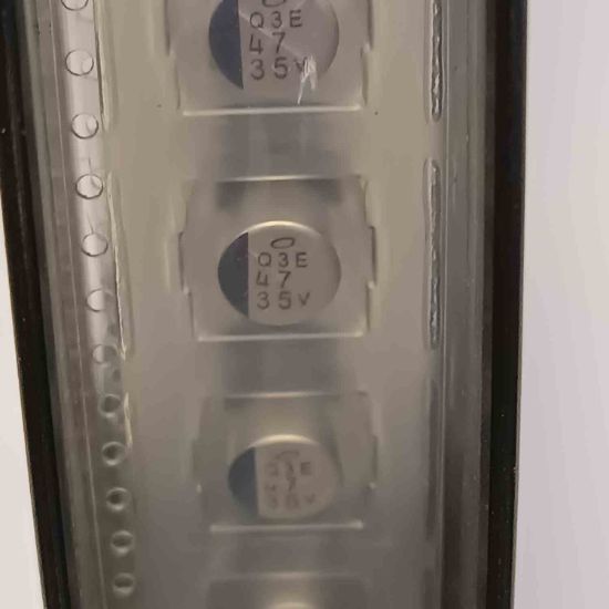 UUE1V470MNW1GS 47MF 35V SMD SMD KONDANSATÖR resmi