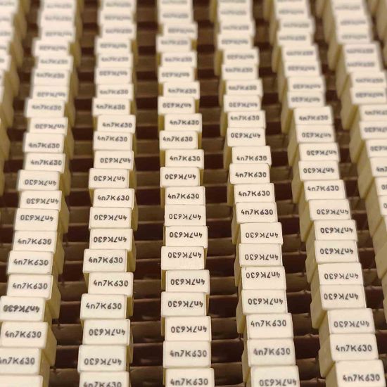 RSBPC1470DQ00K 4.7NF 630V 5 0.1 KEMET POLYESTER KONDANSATÖR resmi