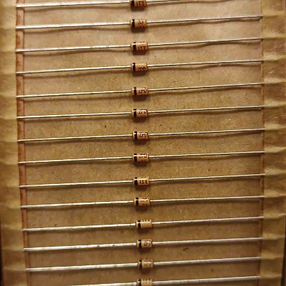 ZPD33 33V SEMICONDUCTORS ZENER DİYOT resmi