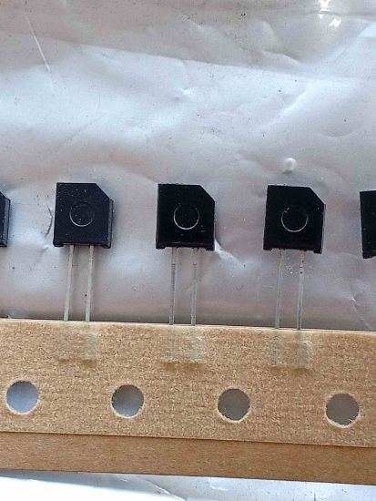 2,2/35 2.2MF 35V KONDANSATÖR resmi