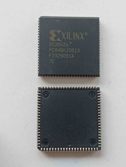 XC3042A-7C XİLİNX ENTEGRELER resmi