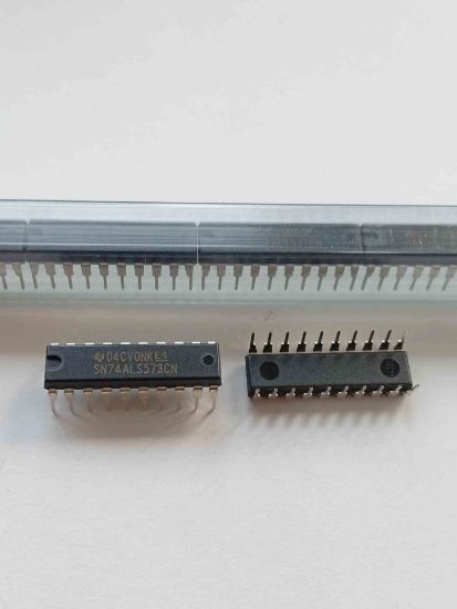SN74ALS573CN TEXAS 74 SERİSİ ENTEGRELER resmi