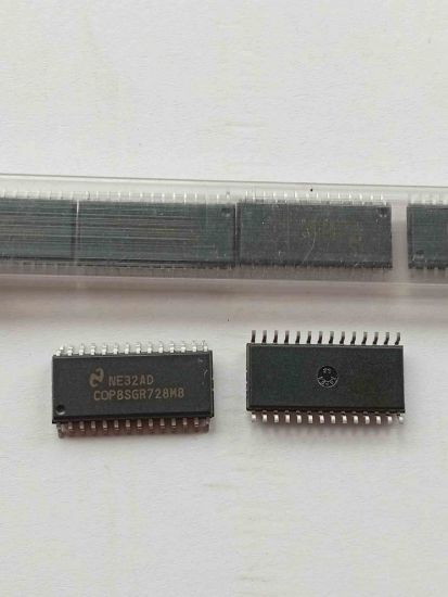 COP8SGR728M8 NSC TRİMER ENTEGRELER resmi