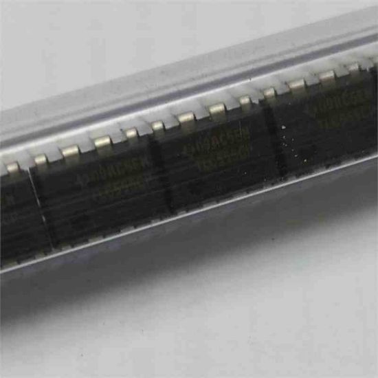 TLC555CP DIP ENTEGRELER resmi
