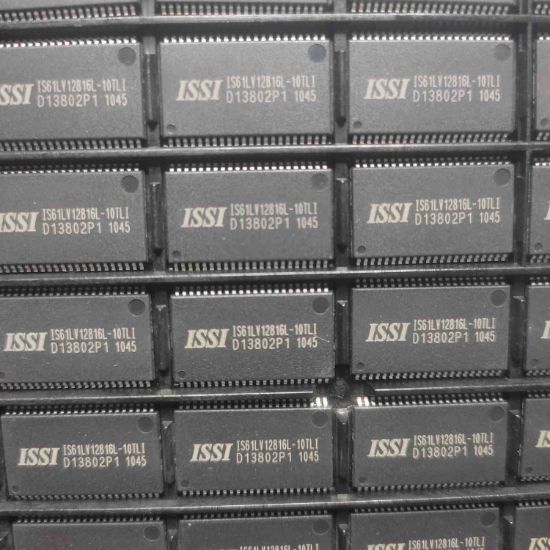 IS61LV12816-10TLI resmi