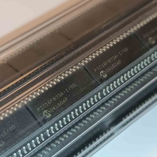 PIC16F873A-I/SO SMD MOTOROLA SMD ENTEGRELER resmi