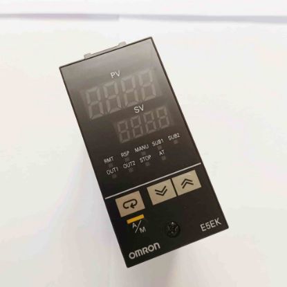 E5EK-AA2-500  DİGİTAL CONTROLLER resmi