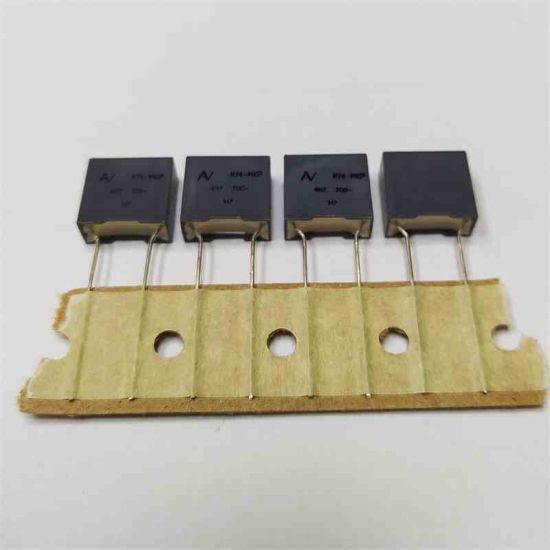 R747F1470KF00J 4.7NF 700VAC 10 0.05 KEMET POLYESTER KONDANSATÖR resmi