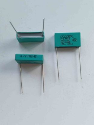 PHE850E 47NF 300VAC 22.5mm RIFA POLYESTER KONDANSATÖR resmi