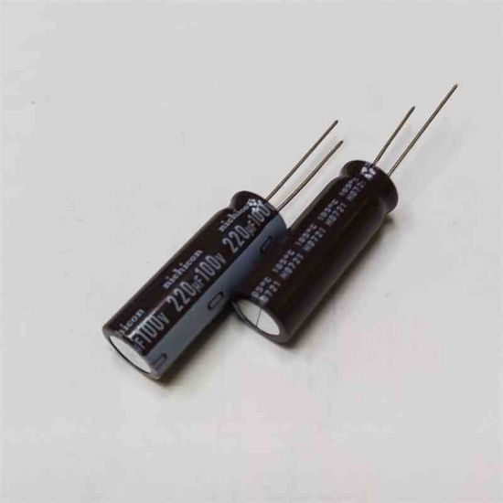 UPF2A221MHD 220MF 100V 13X35 105 NICHICON ELKO KONDANSATÖR resmi
