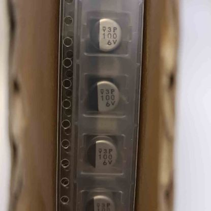 UWT0J101MCQ1GB 100MF 6V NICHICON SMD KONDANSATÖR resmi