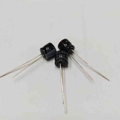 USA1E470MCA 47MF 25V 8x8 NICHICON SMD KONDANSATÖR resmi