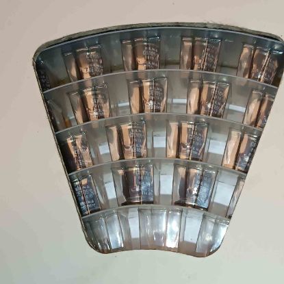 330MF 6.3V  8x10 SMD KONDANSATÖR resmi