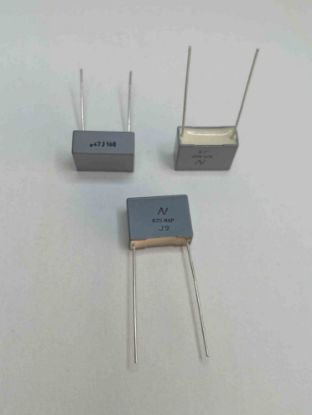 R75GI34704000J 470NF 160V 15 0.05 KEMET POLYESTER KONDANSATÖR resmi
