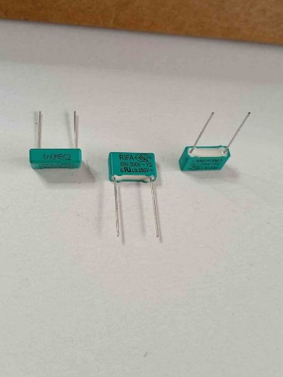 PHE850EA4100MA06R17 1NF 300VAC 10 0.2 KEMET POLYESTER KONDANSATÖR resmi