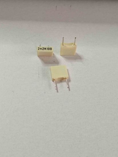 R82EC1220AA50K 2.2NF 100V 5 0.1 KEMET POLYESTER KONDANSATÖR resmi