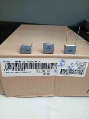 R75LI32204000K 220NF 250VAC 15 0.1 KEMET POLYESTER KONDANSATÖR resmi