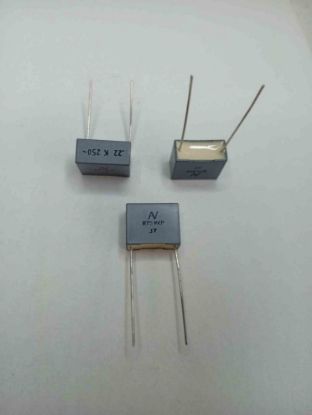 R75LI32204000K 220NF 250VAC 15 0.1 KEMET POLYESTER KONDANSATÖR resmi