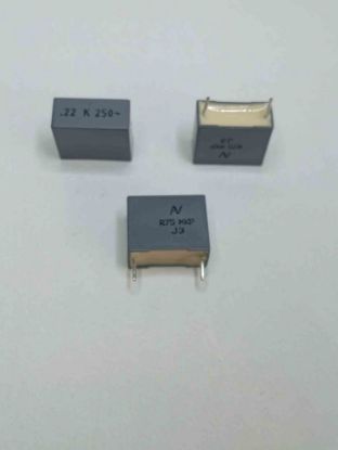 R75LI3220AA00K 220NF 250VAC 15 0.1 KEMET POLYESTER KONDANSATÖR resmi