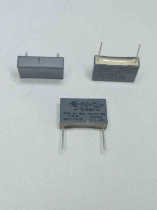413I2150JCM1M 15NF 300VAC 15 0.2 KEMET POLYESTER KONDANSATÖR resmi
