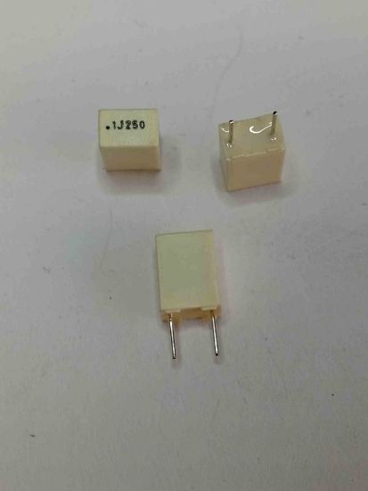 R82IC3100AA55J 3.3NF 250V 5 0.05 KEMET POLYESTER KONDANSATÖR resmi