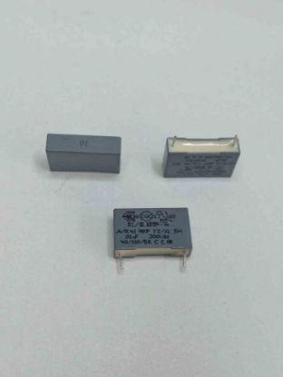 R413I2100JB00M 10NF 300VAC 15 0.2 KEMET POLYESTER KONDANSATÖR resmi