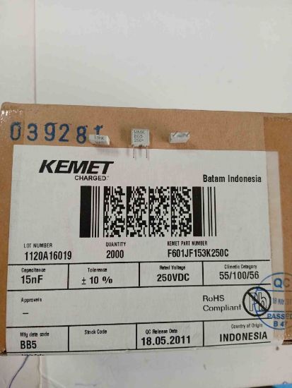 MMK5153K250J01L4BULK 15NF 250V 5 0.1 KEMET POLYESTER KONDANSATÖR resmi